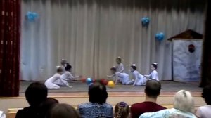 танец с мячами