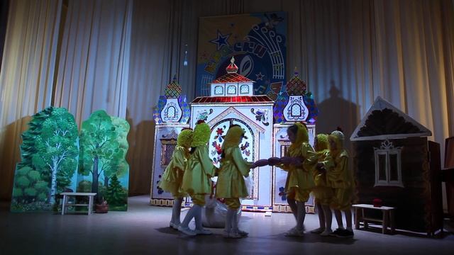 Умилительный танец Андреевских циплят-дошколят смотреть онлайн
