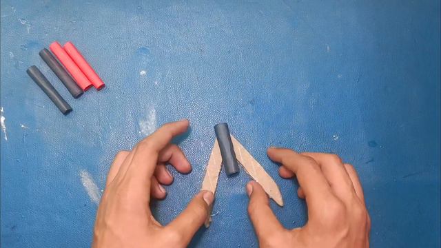 HOW TO MAKE SPIDER MAN WEB SHOOTER WITH PAPER || WEB SHOOTER WITH PAPER смотреть онлайн