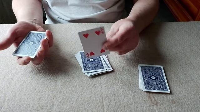 МАТЕМАТИЧЕСКИЙ ФОКУС С КАРТАМИ / ПОВТОРИШЬ СРАЗУ / ОБУЧЕНИЕ смотреть онлайн