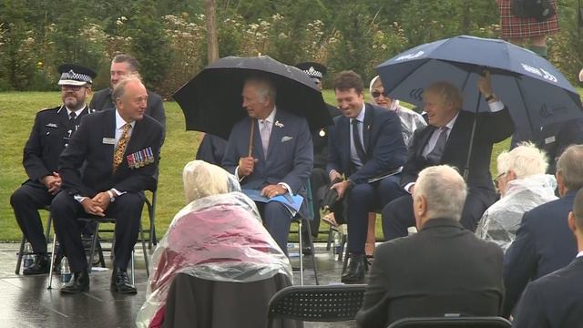 Prince Charles Giggles as Boris Johnson Battles Umbrella смотреть онлайн