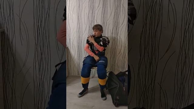 Как одевать хоккейную экипировку смотреть онлайн