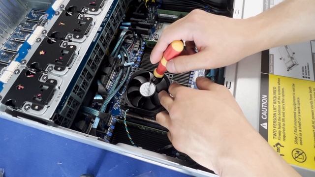 G482-Z54 기가바이트 GPU 서버 조립 Gigabyte GPU Server Assembly смотреть онлайн