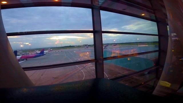 Budapest airport timelapse смотреть онлайн