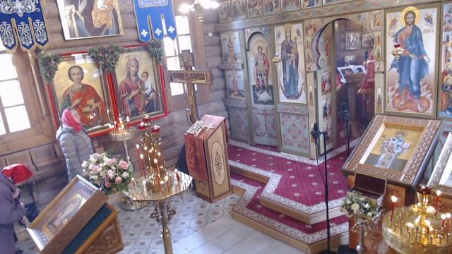 Божественная Литургия. Понедельник 3-й седмицы по Пасхе. Поминовение усопших воинов смотреть онлайн