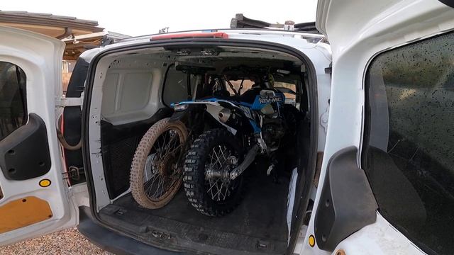 Ford transit connect, can it fit a dirt bike and a mountain bike??? смотреть онлайн