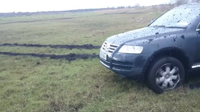 VW Touareg 2.5tdi смотреть онлайн