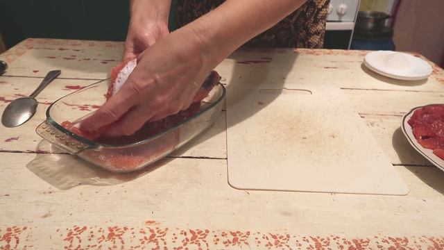 Как засолить КРАСНУЮ рыбу. БЫСТРО , ПРОСТО и ВКУСНО. ДВА способа. Рыба смотреть онлайн