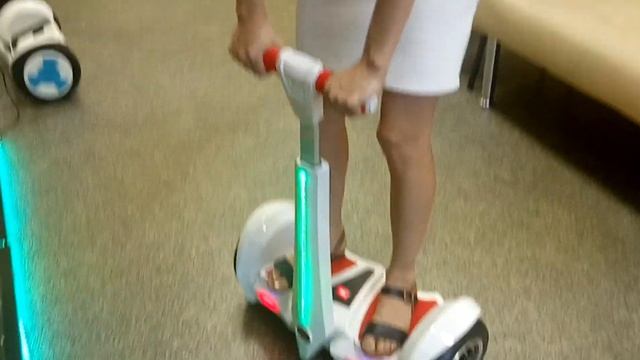 Сигвей Balance Scooter с ручкой и сиденьем смотреть онлайн
