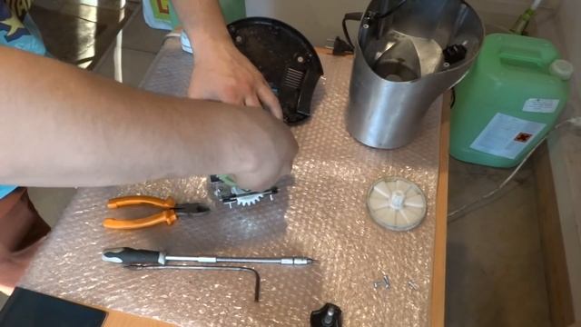 Ремонт мясорубки KENWOOD смотреть онлайн