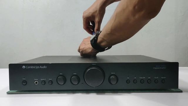 CAMBRIDGE Audio Azur 340A { Inside look and testing } смотреть онлайн