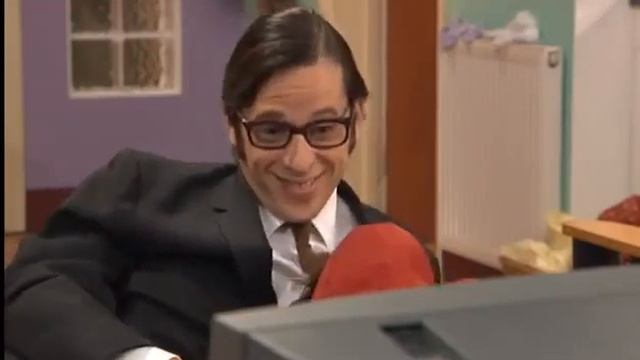 Основной сериал для изучающих английский язык. Extra English. Episode 1. Уровень A2-B1. смотреть онлайн