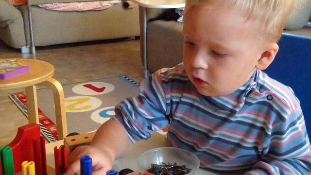 Гвоздики, шурупчики - лучшие игрушки! смотреть онлайн