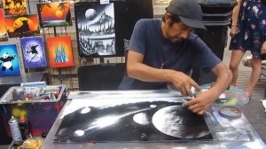 Рисунок балончиком в Барселоне