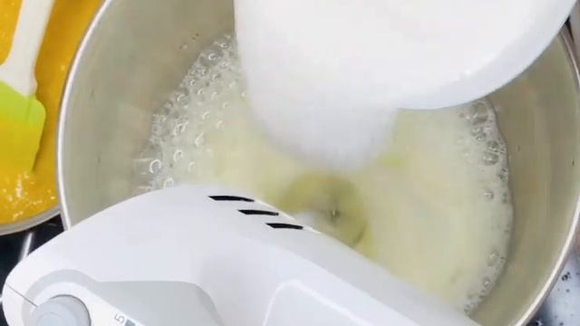 Швейцарская меренга на водяной бане смотреть онлайн