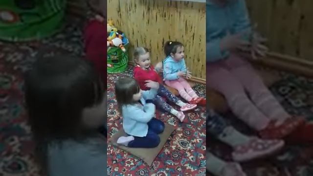 Английский малышам в детском клубе "ЦВЕТиК" смотреть онлайн