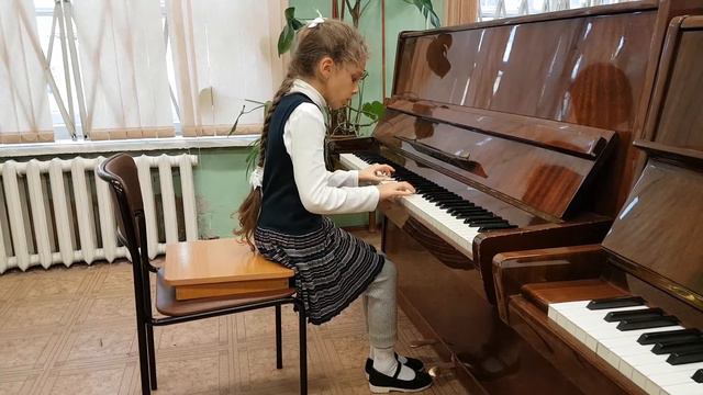 Ф.Бургмюллер "Этюд" соч. 100 №5 F-dur Исполняет Милана Плиева 3 класс смотреть онлайн