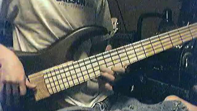 DragonForce Guitar Solo Played on Bass - #2 смотреть онлайн