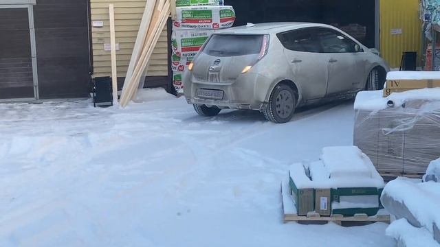 Газель Некст ЦМФ 7мест ,средний грузовой отсек , думаю 50-55 мешков эковаты влезет .