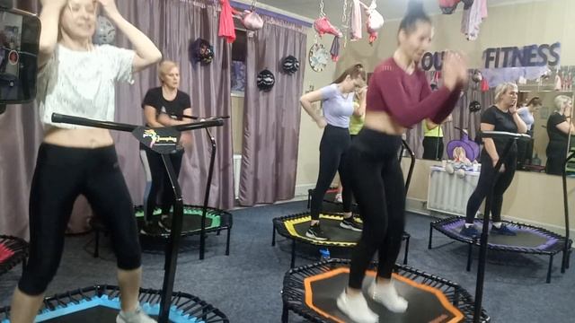 батут целая тренировка , фитнес батут связка, часовая тренировка на мини батуте смотреть онлайн