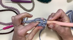 Шнур гусеничка - вязаная ручка ремешок для сумки крючком - подробный урок (crochet cord diy tutorial