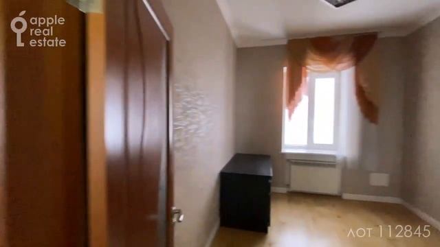 Удобная планировка: 95 кв.м в аренду. 4 комнаты. Классический интерьер смотреть онлайн
