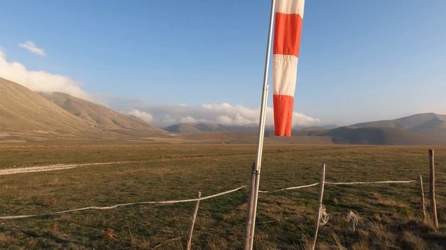 Magisches Castelluccio - eine faszinierende Gleitschirmreise смотреть онлайн