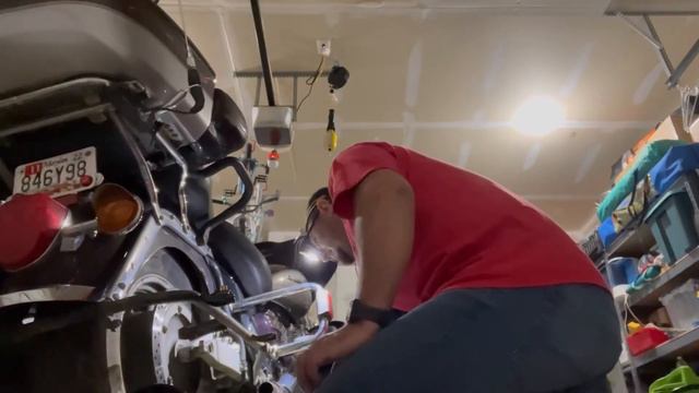 New project - Yamaha Royal Star Venture Deluxe sharkroad exhaust installation смотреть онлайн