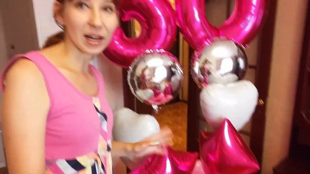 VLOG: Праздную день рождение, готовлю праздничный стол, подарки, украшения дома смотреть онлайн