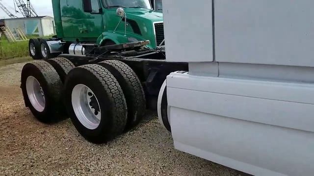 2009 VOLVO VNL смотреть онлайн