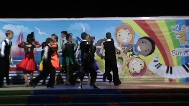 Junior Swing ( Никита Белько (Беларусь) и студия бального танца "Экспромт" (Россия) смотреть онлайн