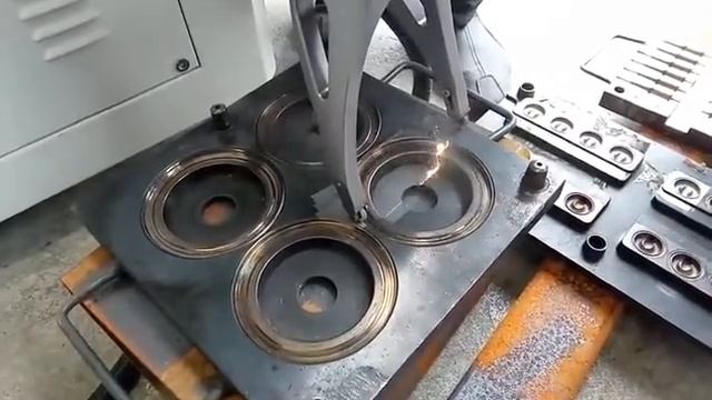 Высокоточный Ручной Волоконно-металлический аппарат для лазерной очистки для удаления ржавчины! смотреть онлайн