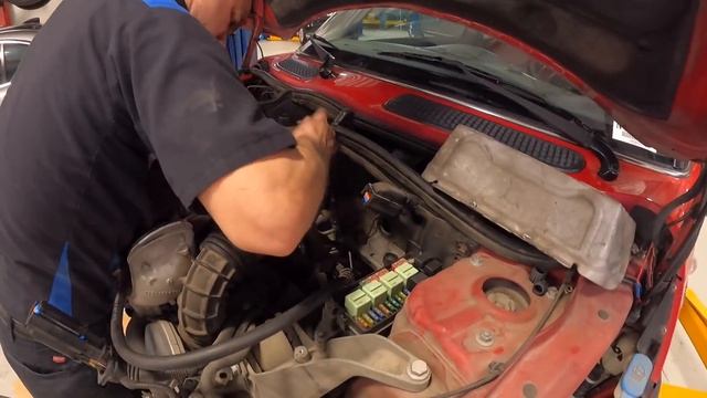 Removing a Mini Cooper S Engine in less than 1 Hour? Mechanic Says No Problem! смотреть онлайн