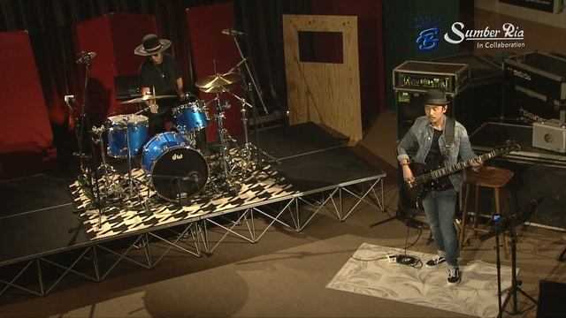 Gugun Blues Shelter - Sumber Ria in Collaboration смотреть онлайн