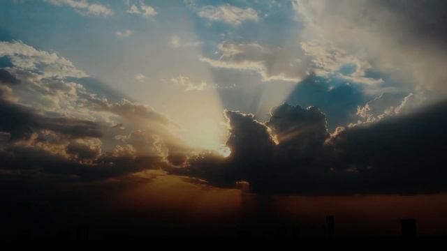 Cloud dance over sky Erbil city смотреть онлайн