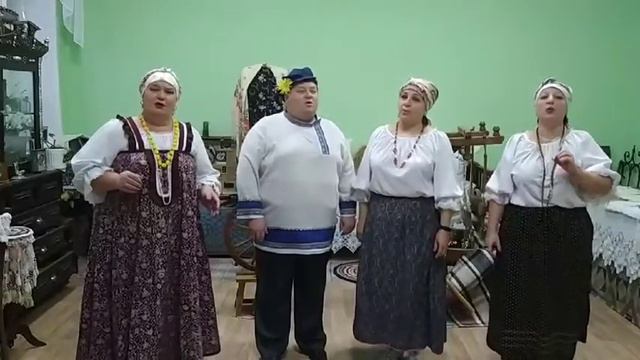 НАР. АНС. "РОССИЯНОЧКА". СТАРИННАЯ ПЕСНЯ " УЖ ПОЛЯ..." смотреть онлайн