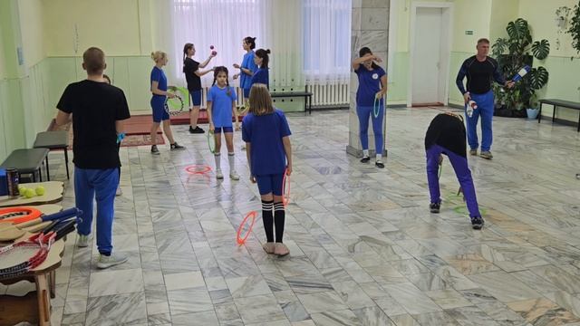 Видео Урок цирковой студии Северное сияние смотреть онлайн