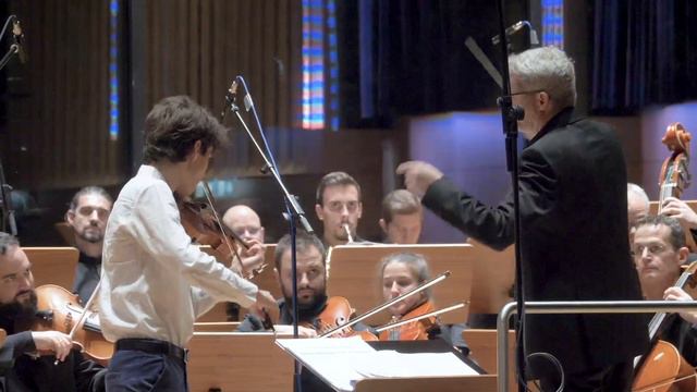 Julian Kainrath (13), Tiroler Kammerorchester InnStrumenti - Pablo de Sarasate / Zigeunerweisen смотреть онлайн