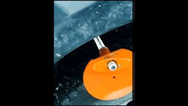 Как выехать из снега или грязи. Антипробуксовочный аналог цепи смотреть онлайн