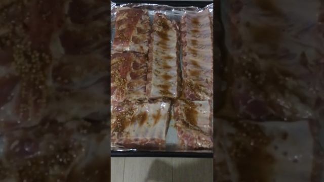 Запечённые свиные ребрышки смотреть онлайн