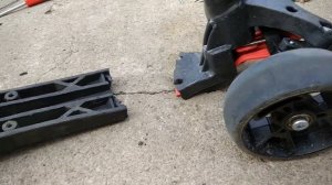 Трех колесный самокат. Ремонт детского самоката. Как отремонтировать самокат своими руками  .