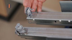 Регулировка ящика на направляющих MOVENTO от компании Блюм. КДМ-Интеркомплект.