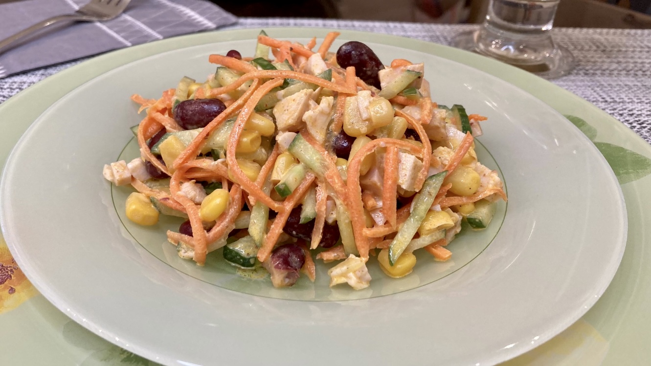 Салат за 5 минут. Сытный, свежий и простой!