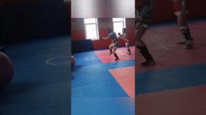 Боец ММА против бойца муай тай. MMA vs. Muay-Thai