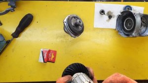 Болгарка сильно искрит и быстро стираются щетки Makita GA9020