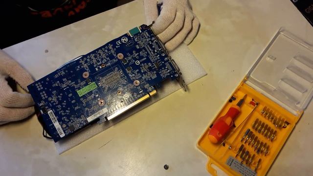 Разбор видеокарты GTX 560 Ti для замены термопасты. смотреть онлайн