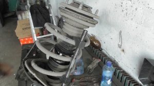 Замена передней стойки Тойота Раф 4