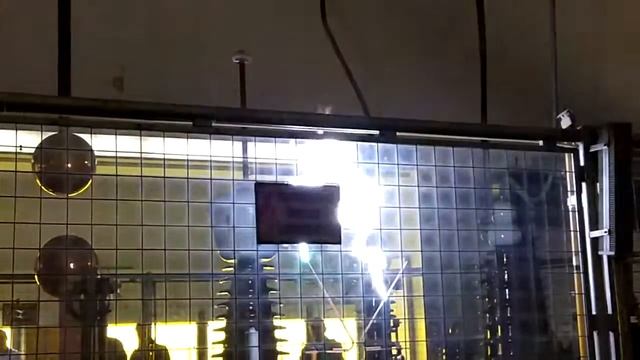 Опыты с высоковольтным электричеством в Немецком музее Мюнхена. смотреть онлайн
