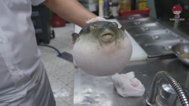 Разделка самой ядовитой рыбы на планете. Рыба Фугу. смотреть онлайн