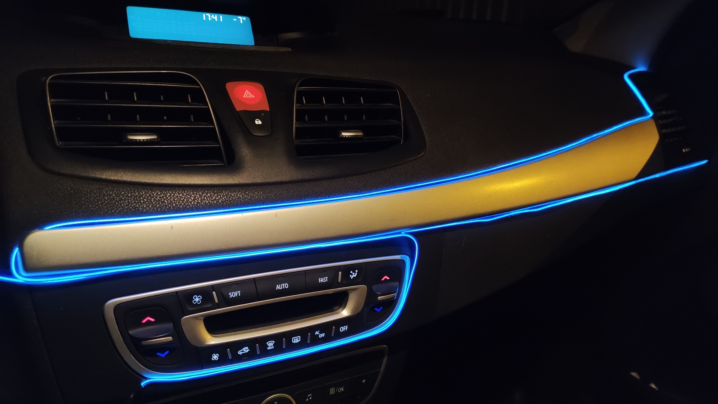 Неоновая подсветка салона автомобиля смотреть онлайн